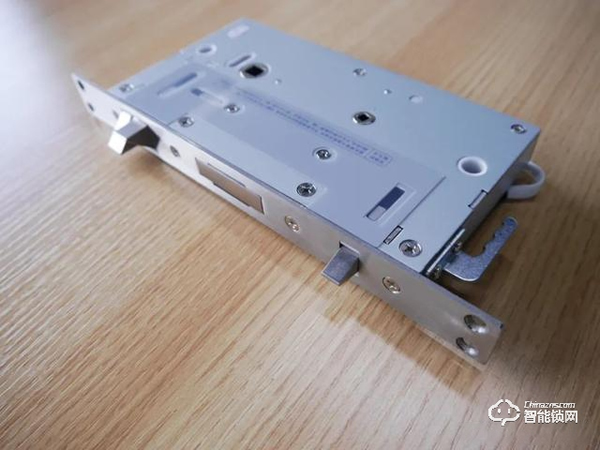 黑龍H8測(cè)評(píng)：將「細(xì)節(jié)」與「科技」做到極致的智能鎖！