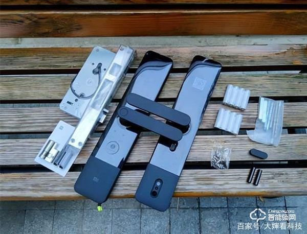 老丟鑰匙不如扔掉鑰匙，讓你家的門更加安全，小米智能門鎖E體驗