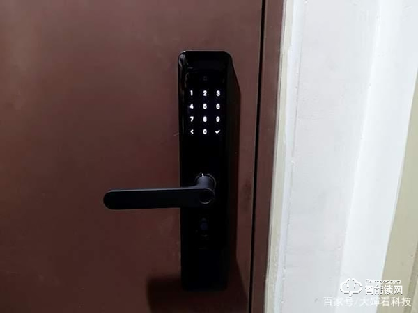 老丟鑰匙不如扔掉鑰匙，讓你家的門更加安全，小米智能門鎖E體驗