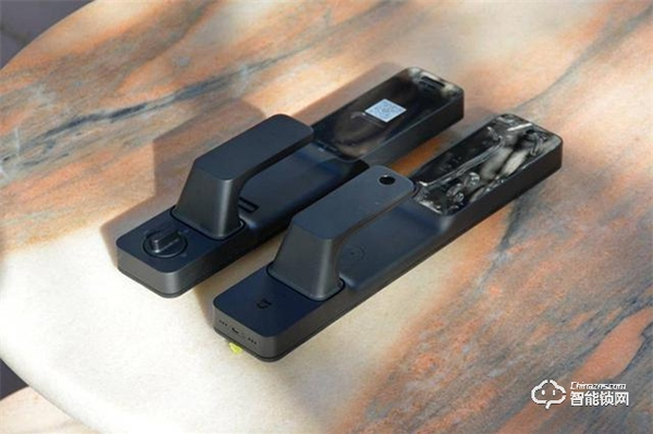 米家推拉式指紋鎖評測：顏值與實力共存，6種開鎖方式全家通用