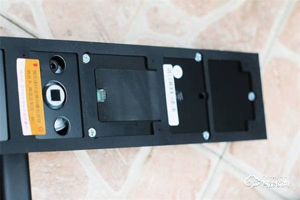 更注重硬件安全的智能門鎖——華為智選VOC智能門鎖S