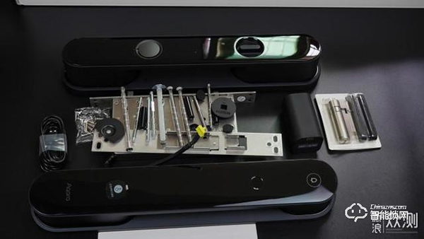 綠米全自動智能推拉鎖D100評測：自動鎖門的鎖