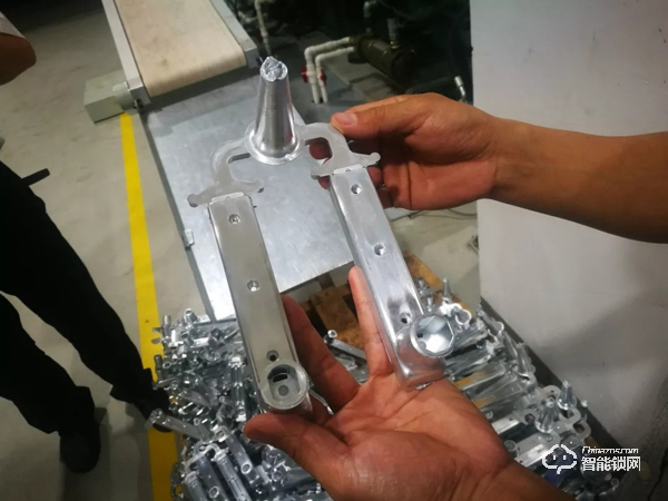 恒昱智暢：用先進設備助力生產智造 | 2019中國建博葵花獎調研團走訪實錄