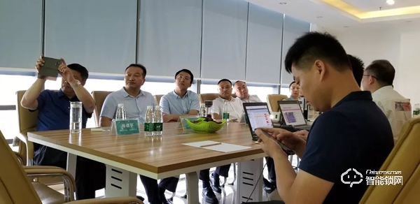 四川省閬中市楊德宇市長一行蒞臨豪力士考察指導(dǎo)
