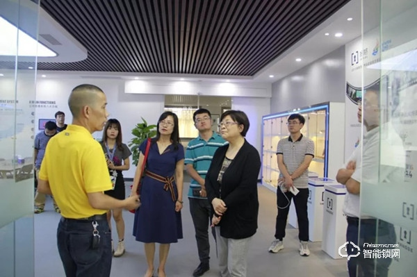 中國(guó)智能鎖行業(yè)考察團(tuán)走進(jìn)楊格