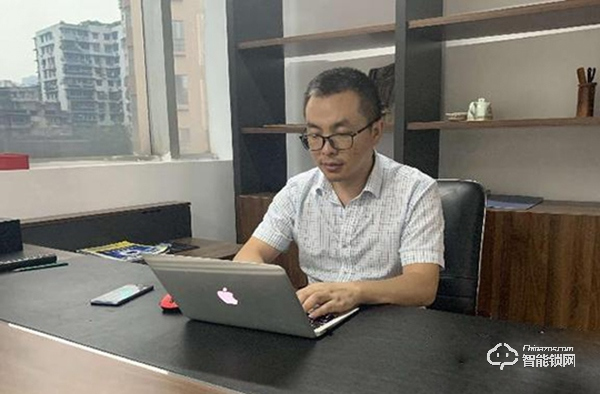 人臉門禁+全智能鎖，無(wú)鑰匙智慧社區(qū)是這樣的