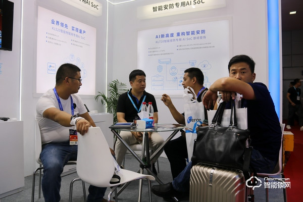 耐能安博會觀察：從智能門鎖、網(wǎng)絡(luò)攝像機(jī)到AI芯片，智能安防應(yīng)用加速