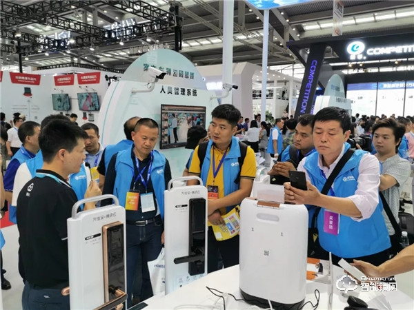 萬佳安全新亮相2019安博會，用智能家居勾勒智慧新生態(tài)