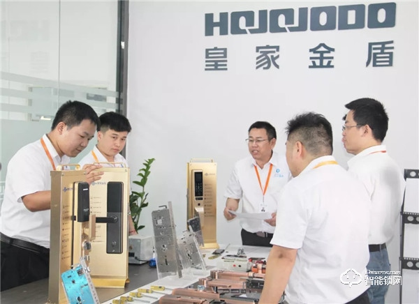 引爆千萬級(jí)流量｜皇家金盾智能鎖戶外廣告霸屏潮州市