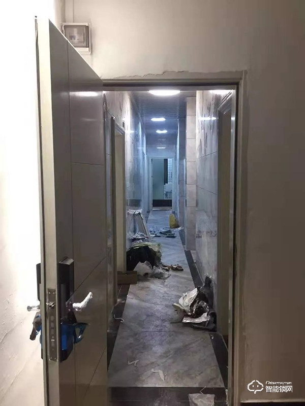 熱烈祝賀：天河梵洛居公寓安裝LoRa無(wú)線聯(lián)網(wǎng)公寓防盜門(mén)鎖調(diào)試完成!