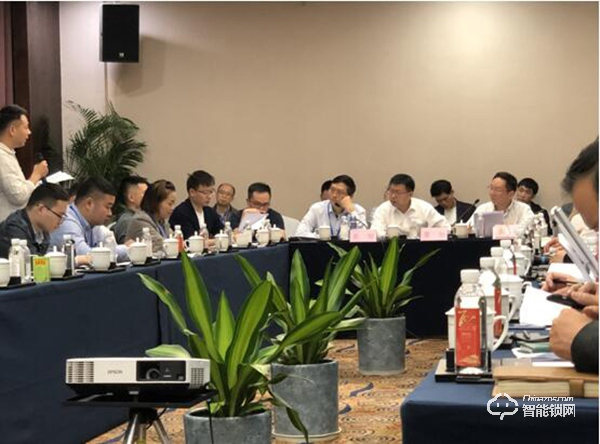 果加智能首席戰略官錢俊主持召開智能門鎖行業技術研討會