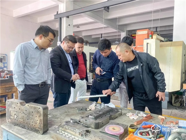 浙江瓏首房地產團隊蒞臨皇家金盾智能鎖參觀交流