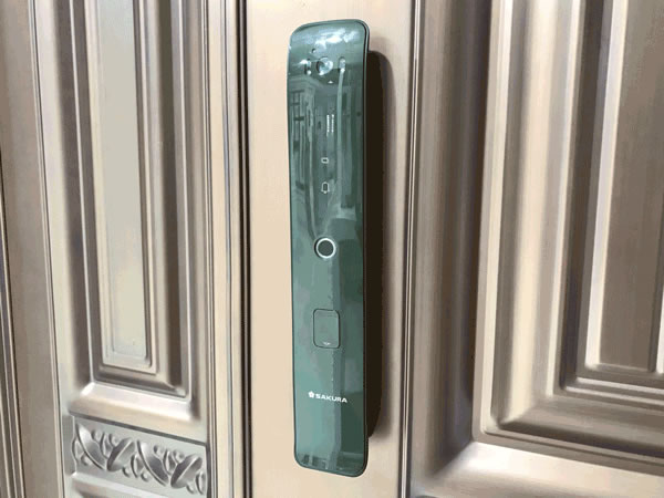 普通消費者該如何選擇智能鎖？櫻花R8全自動智能鎖告訴你