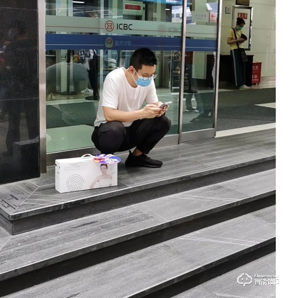 重慶百貨電器618大賣！解放碑上演萬人排隊(duì)搶購因碩智能鎖！