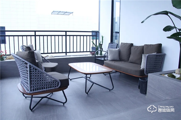 VOC智能辦公樣板領(lǐng)先行業(yè)，探秘“新基建”賦能的“智慧工廠”