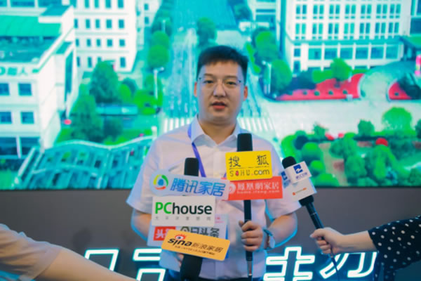 超人智能鎖翁斌：業(yè)績大漲背后總有邏輯，邁進前列才是目標