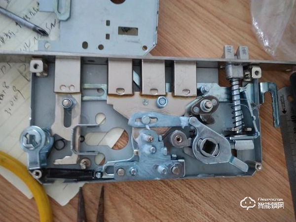 智能門鎖真的安全嗎？體驗(yàn)過后跟你說點(diǎn)真話！