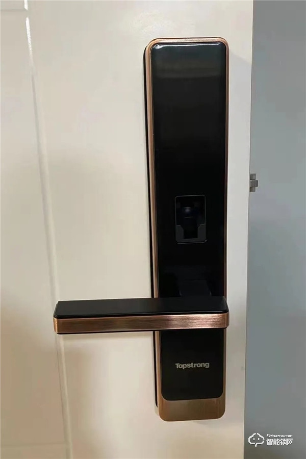 指靜脈智能鎖，讓老太太也愛開門的一把鎖！