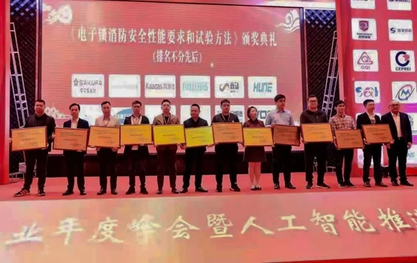 德施曼智能鎖3D人臉鎖72%市占率引圍觀！