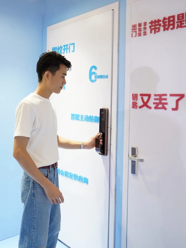 好太太【夢幻快閃店】營業 施華洛世奇&reg;元素項鏈免費送