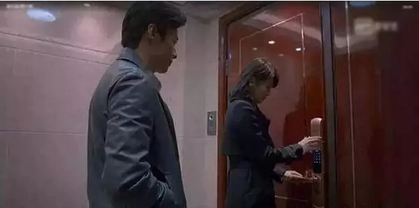 頂吉智能鎖告訴你為什么智能鎖更適合老年人