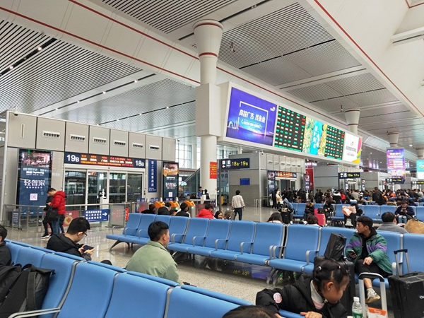 頂固輕奢家搶占高鐵C位 霸屏模式開(kāi)啟精致歸家路