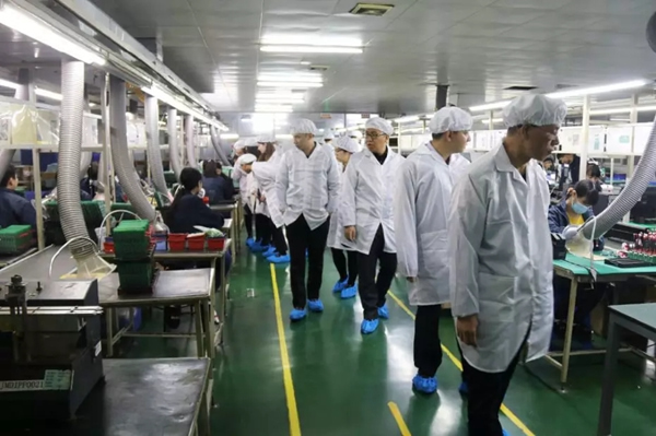 亞太天能智能鎖迎來富力地產(chǎn)領(lǐng)導(dǎo)蒞臨工廠考察指導(dǎo)