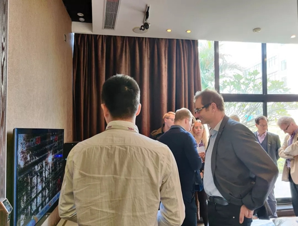 河?xùn)|智能家居迎德國(guó)耶拿應(yīng)用技術(shù)大學(xué)師生來(lái)訪HDL