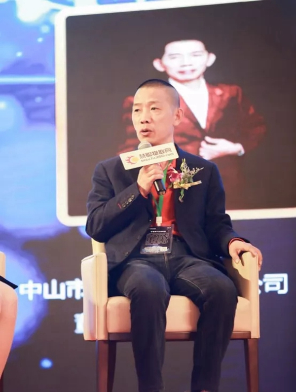 楊格鎖業(yè)楊董事長(zhǎng)出席智能鎖高峰論壇：一生只做一件事 專心做好智能鎖