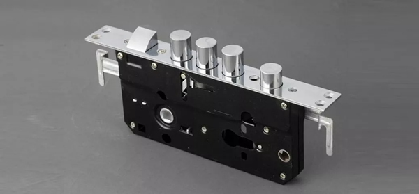 頂吉智能鎖：安裝智能門鎖時天地鉤到底需不需要拆除？