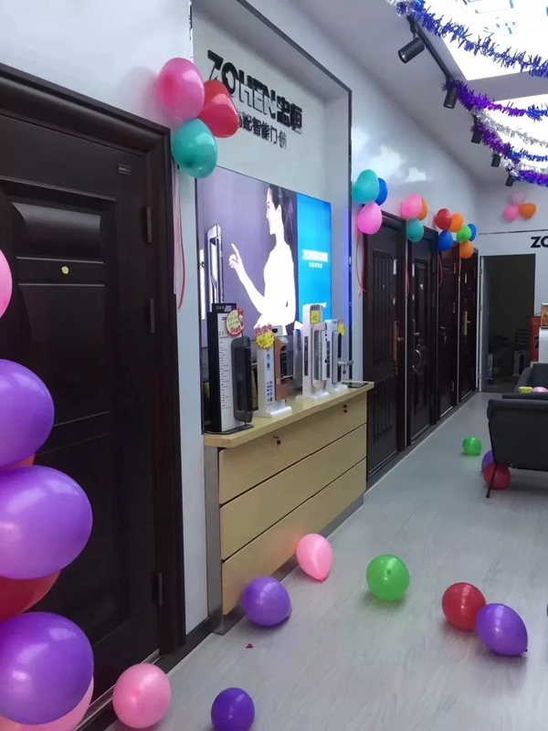 忠恒智能鎖保定旗艦店正式開業，迎來開門紅！