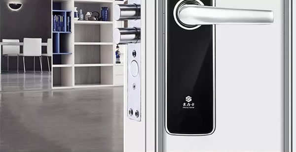 豪力士智能指紋鎖，一生只為做好一把鎖！