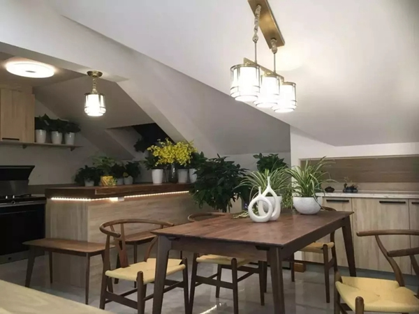 南京物聯(lián)智能家居全屋智能系統(tǒng)下的復(fù)式別墅