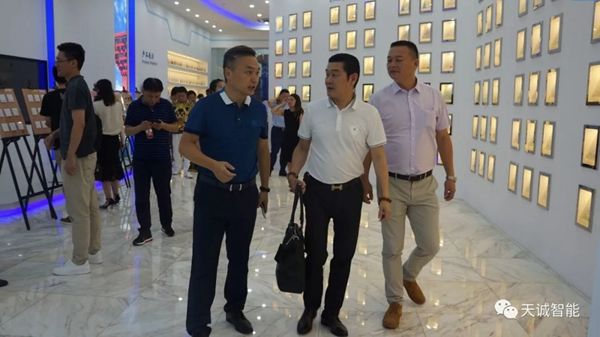 天誠智能鎖迎接上海市室內裝飾行業協會蒞臨考察!