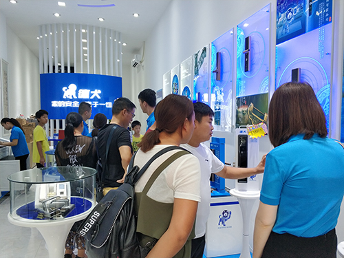 這才是智能門(mén)鎖的正確營(yíng)銷方式！終于找到方向了