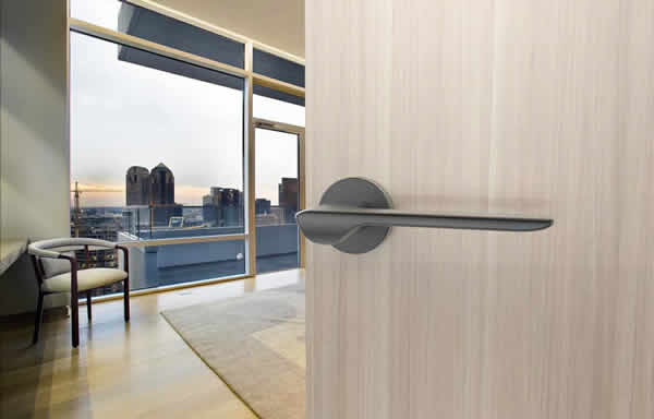 YALIS雅麗斯門鎖震撼亮相第123屆廣交會