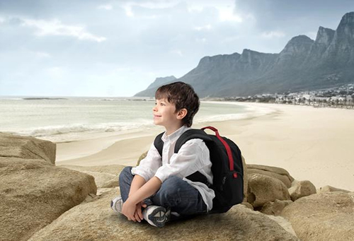 開學在即，你該給孩子買個德犬護脊減負健康書包了