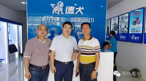 開學(xué)在即，你該給孩子買個德犬護脊減負(fù)健康書包了