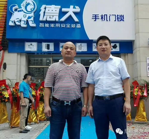 開學(xué)在即，你該給孩子買個德犬護脊減負(fù)健康書包了