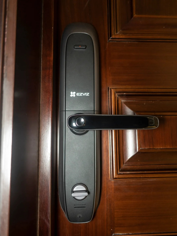 螢石智能家居：智能鎖、監控、門鈴三合一的可視門鎖體驗