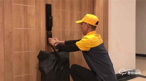 新規出臺，快遞必須送上門！可以收快遞的人臉識別鎖來了！