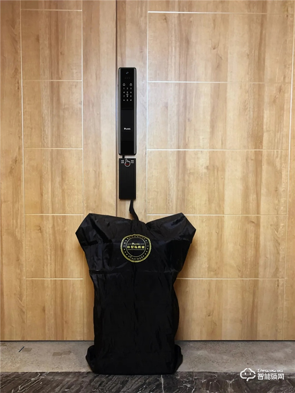 新規出臺，快遞必須送上門！可以收快遞的人臉識別鎖來了！