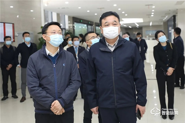 時訊|科大訊飛股份有限公司董事長劉慶峰率隊蒞臨榮事達參觀交流