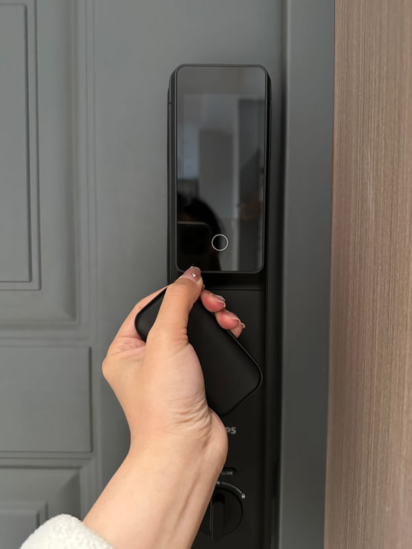 2024年火遍全小區(qū)的飛利浦智能鎖DDL702-FVP,豈止刷臉開門? 2024年火遍全小區(qū)的飛利浦智能鎖DDL702-FVP,豈止刷臉開門?