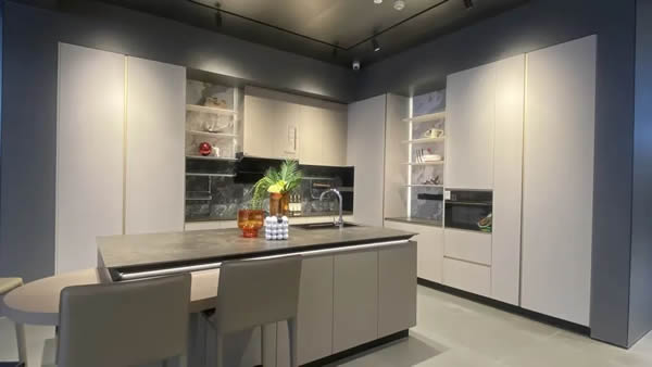 海爾全屋家居&三翼鳥(niǎo)融合進(jìn)階,家居家電一體化引領(lǐng)行業(yè)變革 海爾全屋家居&三翼鳥(niǎo)融合進(jìn)階,家居家電一體化引領(lǐng)行業(yè)變革