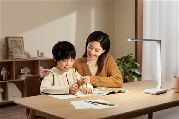 米家多品全新升級上市，引領舒適照明新開始