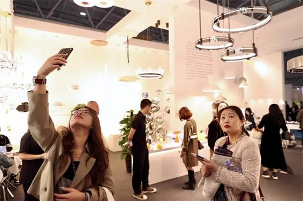 星閃、開源鴻蒙、AIoH等技術集體亮相深圳國際智能家居博覽會