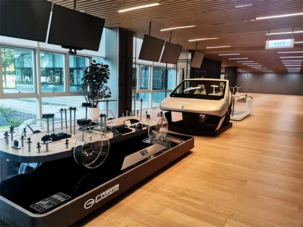 發(fā)現(xiàn)歐切斯之旅，走進廣汽埃安科技展廳，感受"中國智造"力量
