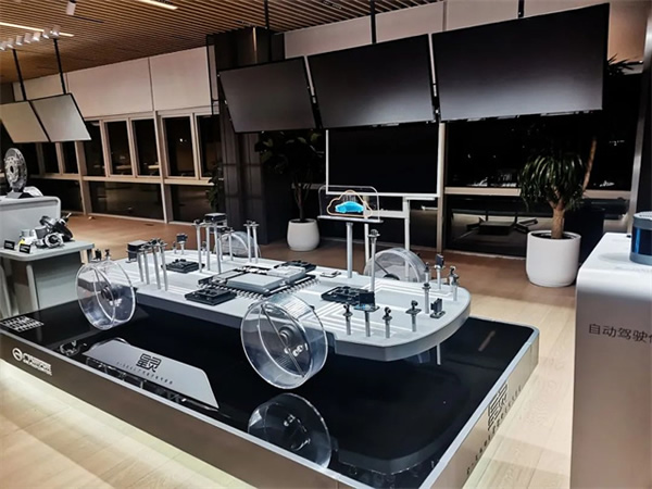 發(fā)現(xiàn)歐切斯之旅，走進廣汽埃安科技展廳，感受"中國智造"力量
