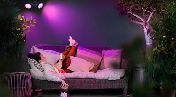 飛利浦首次為三星電視帶來燈光同步，并推出新的泛光燈燈泡